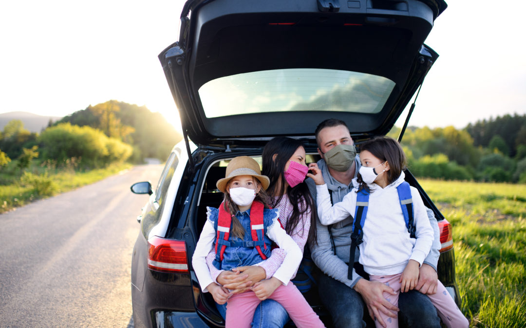 family wearing face masks, keeping healthy